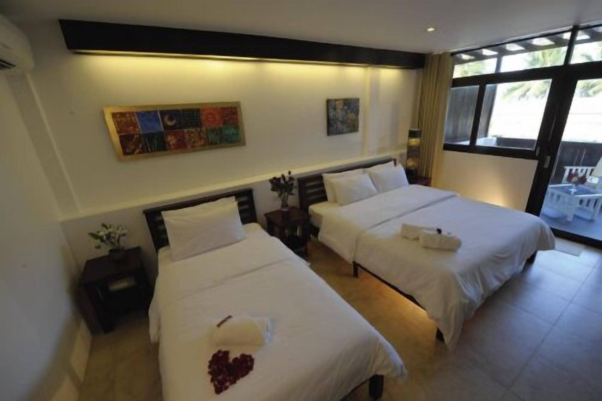 Baantalay Thungwualaen Hotel Pathiu Екстериор снимка