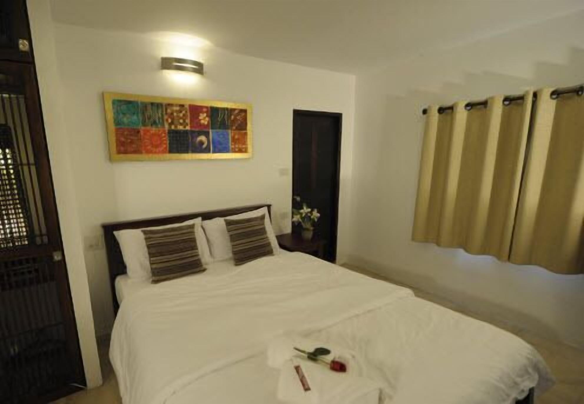 Baantalay Thungwualaen Hotel Pathiu Екстериор снимка