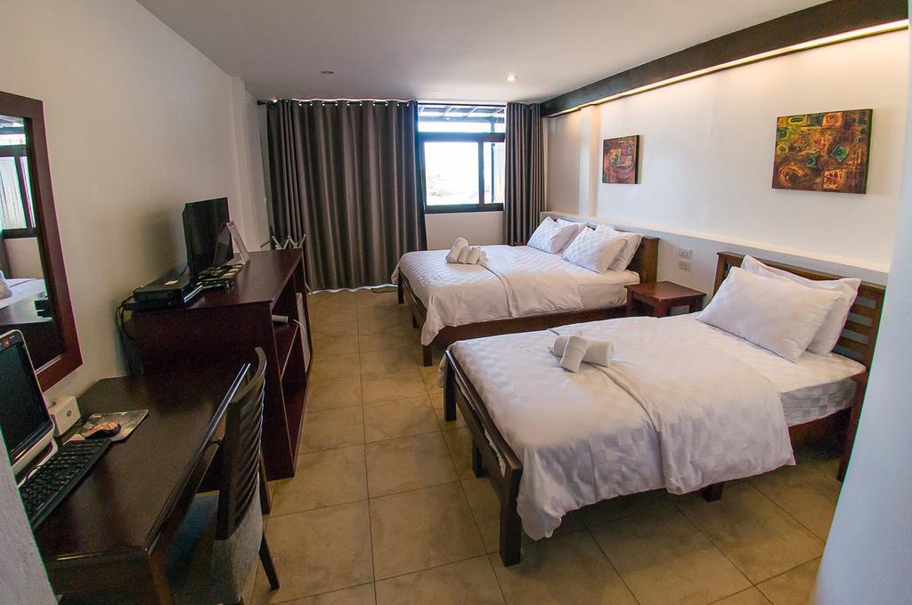 Baantalay Thungwualaen Hotel Pathiu Екстериор снимка