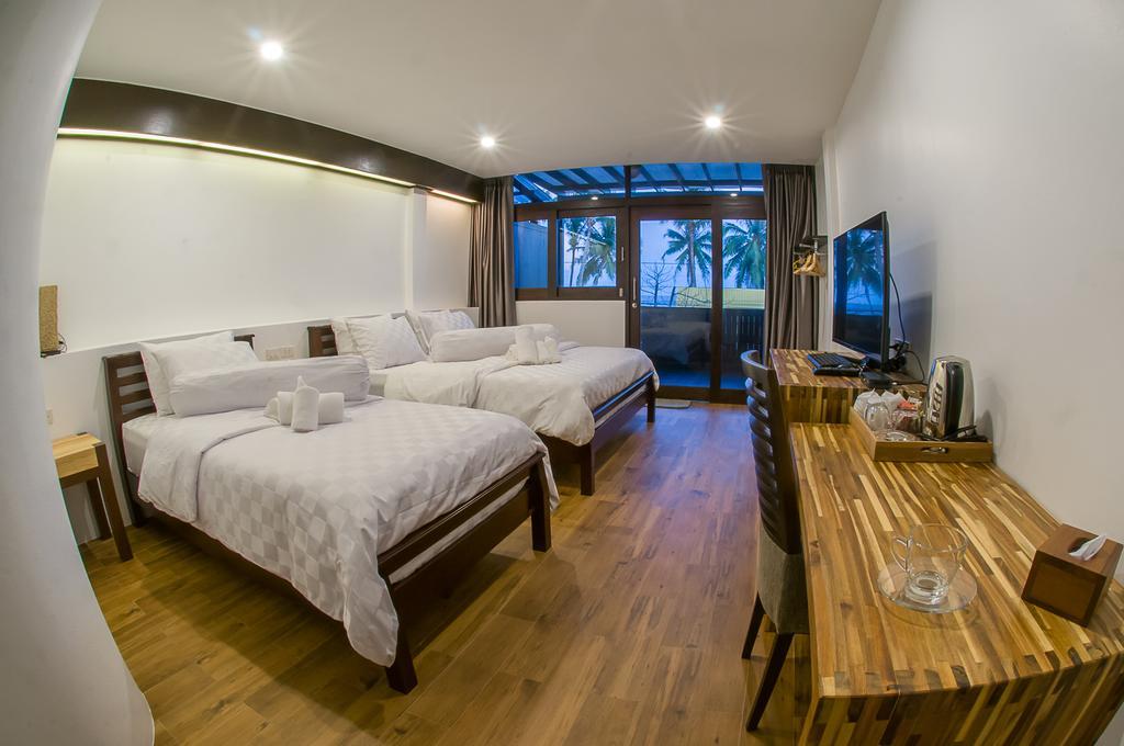Baantalay Thungwualaen Hotel Pathiu Екстериор снимка